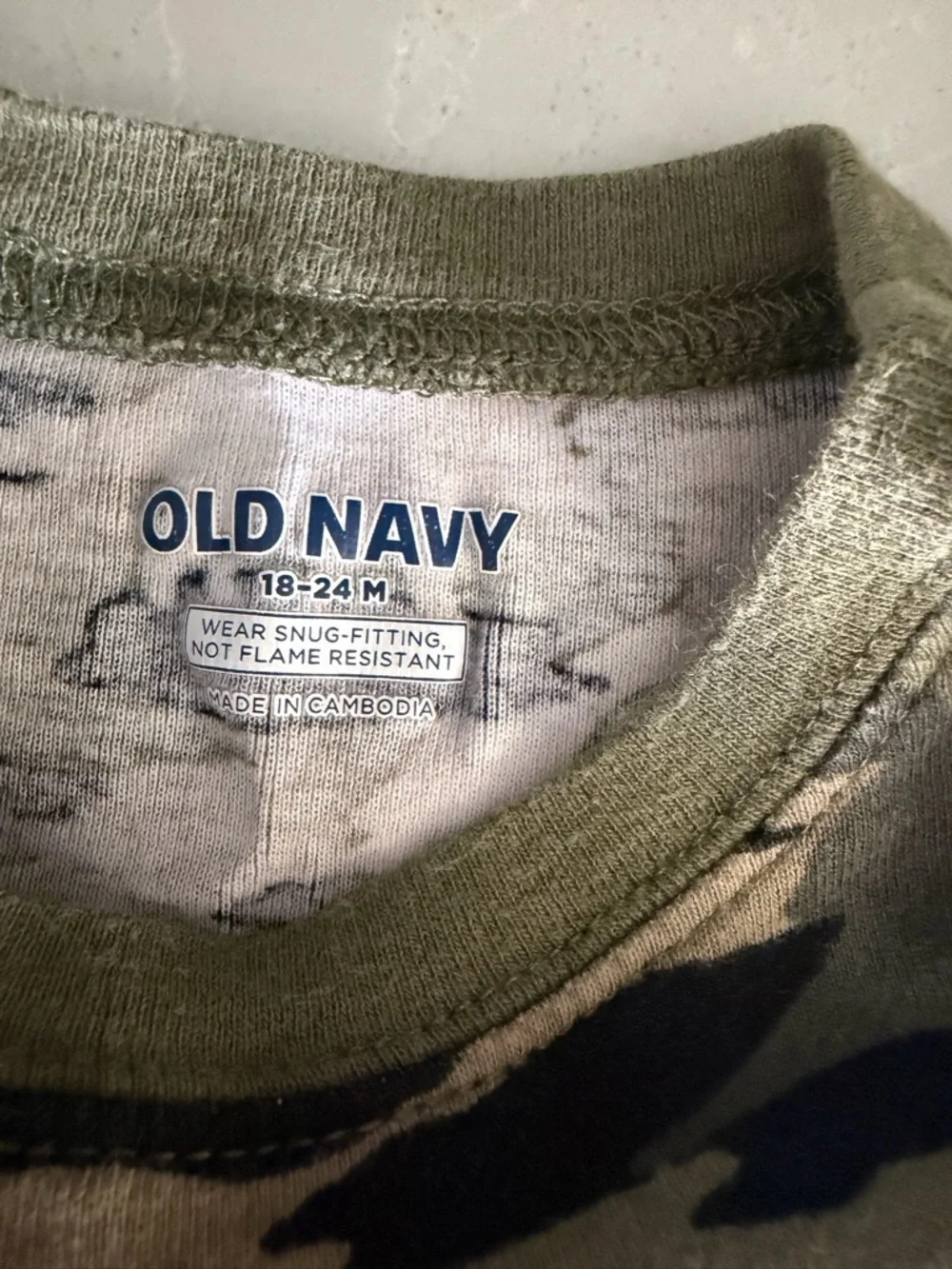 Preloved Old Navy Boys Green Camo Tee